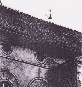Wetterfahne mit nichtumhauster Glocke vor 1992 (Dr. Mirtschin) Wetterfahne mit nichtumhauster Glocke vor 1992 (Dr. Mirtschin)