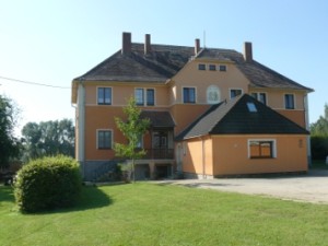 ehemalige Schule in Saritsch