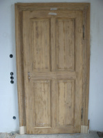 aufgearbeitete alte Holztür
