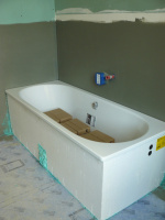 erstes Möbiliar im Bad