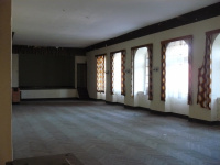 Saal im OG mit Bühne