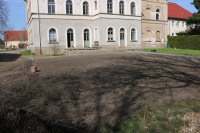 Ende März ist die Erde fertig aufgefüllt
