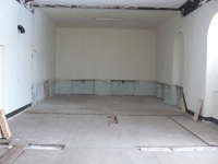 Bühne und Parkett entfernt aus dem Saal im OG